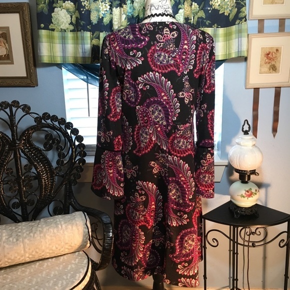 NorthStyle long sleeve v neck crisscross detail floral sweater dress - Picture 6 of 7